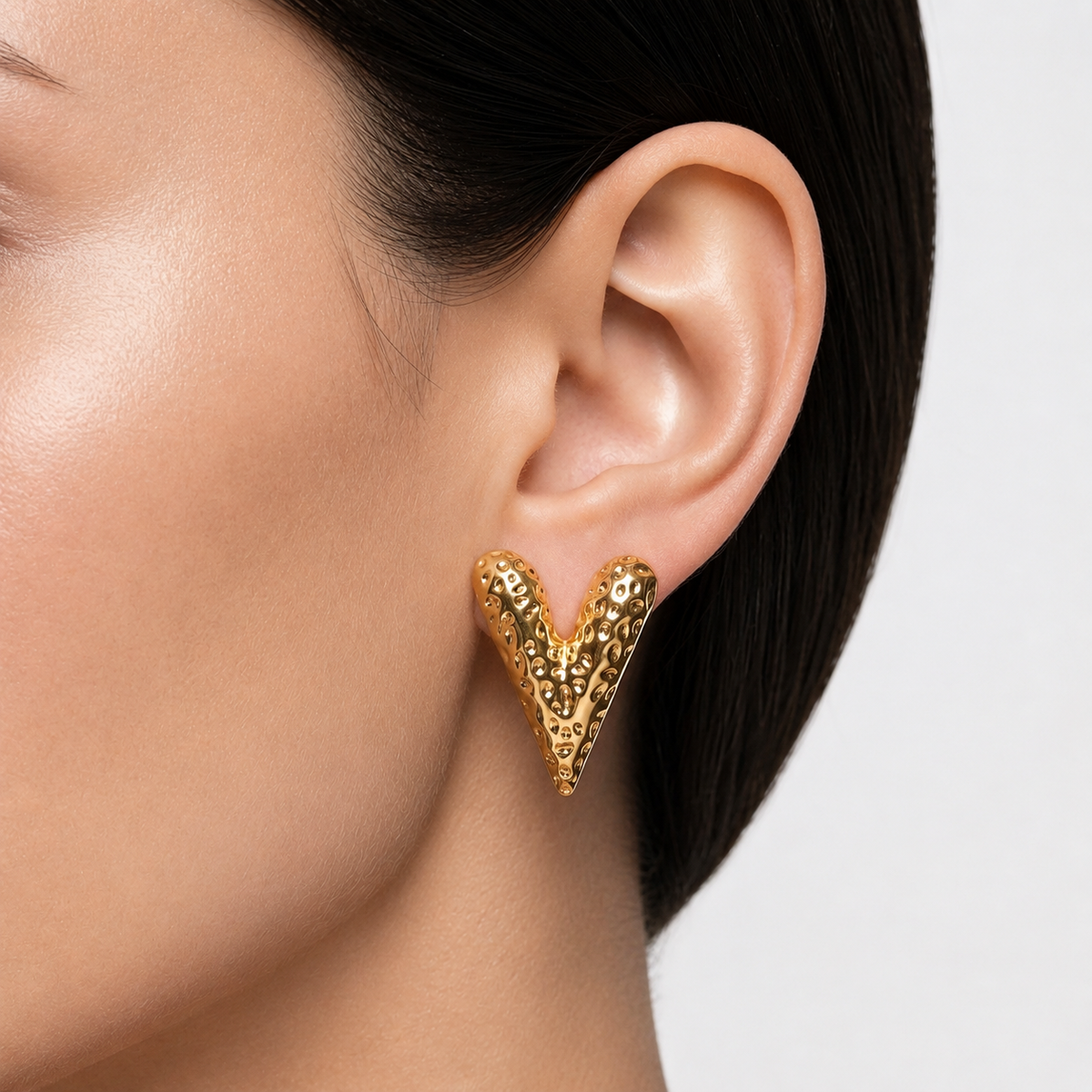 Stretched Textured Heart 18K Gold Stud Earrings