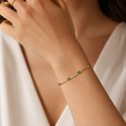 Sophisticated Green Gem 18K Gold Bracelet