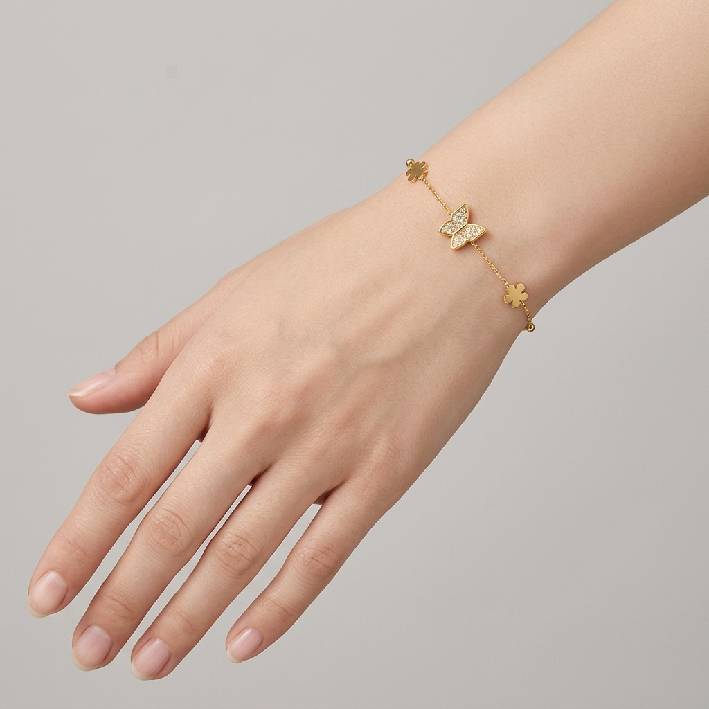 Sparkling Butterfly and Lucky Clover 18K Gold Chain Bracelet